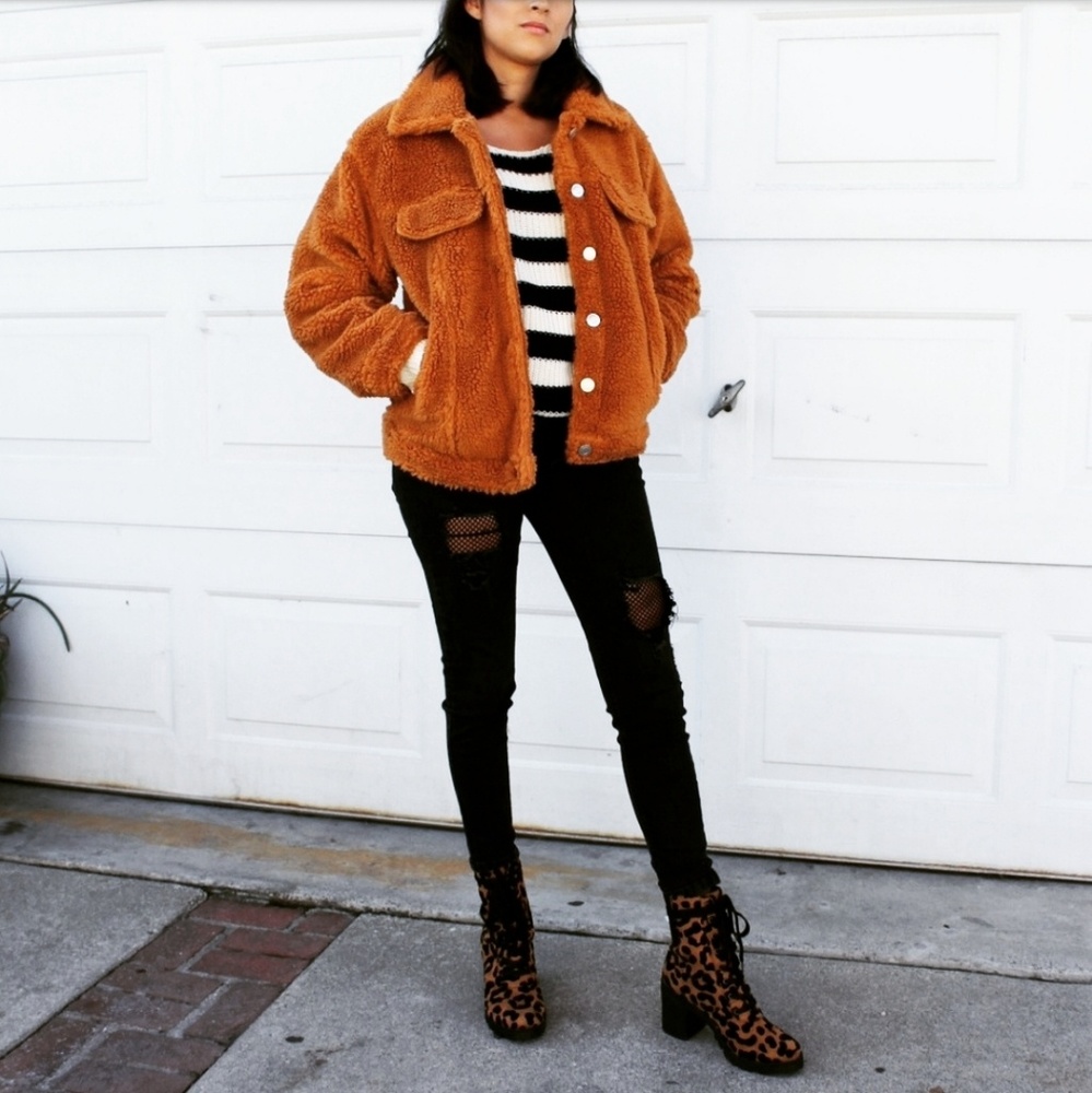 🚨//Pumpkin Patch Collection// Camel Teddy Jacket - Picture 7 of 8
